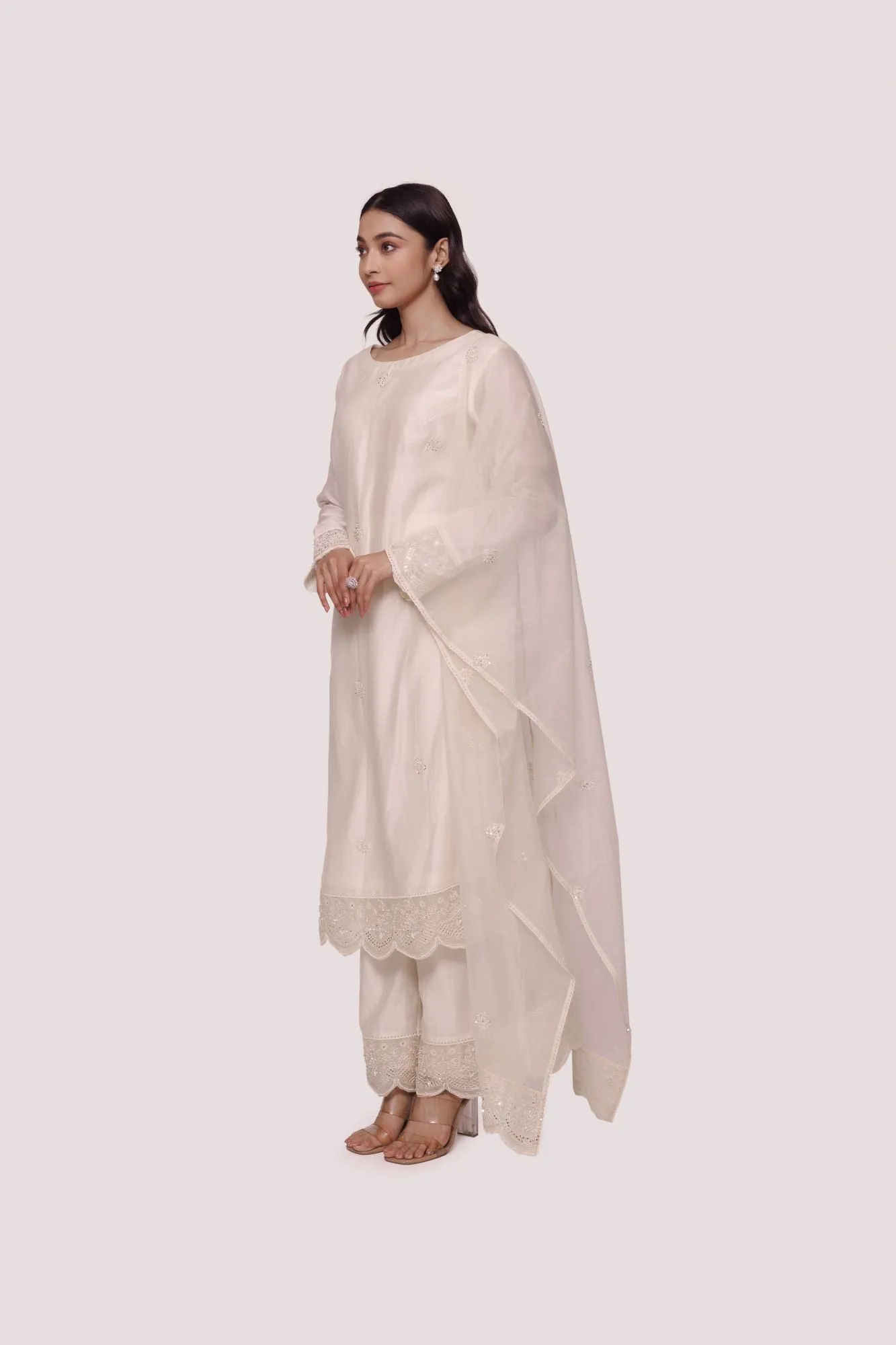 50Z853-RO Off white Organza Embroidered Suit