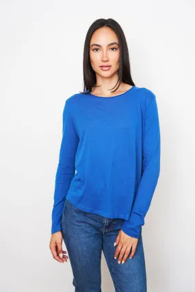 Majestic Cotton/Cashmere Relaxed Long Sleeve Crewneck in Royal Blue