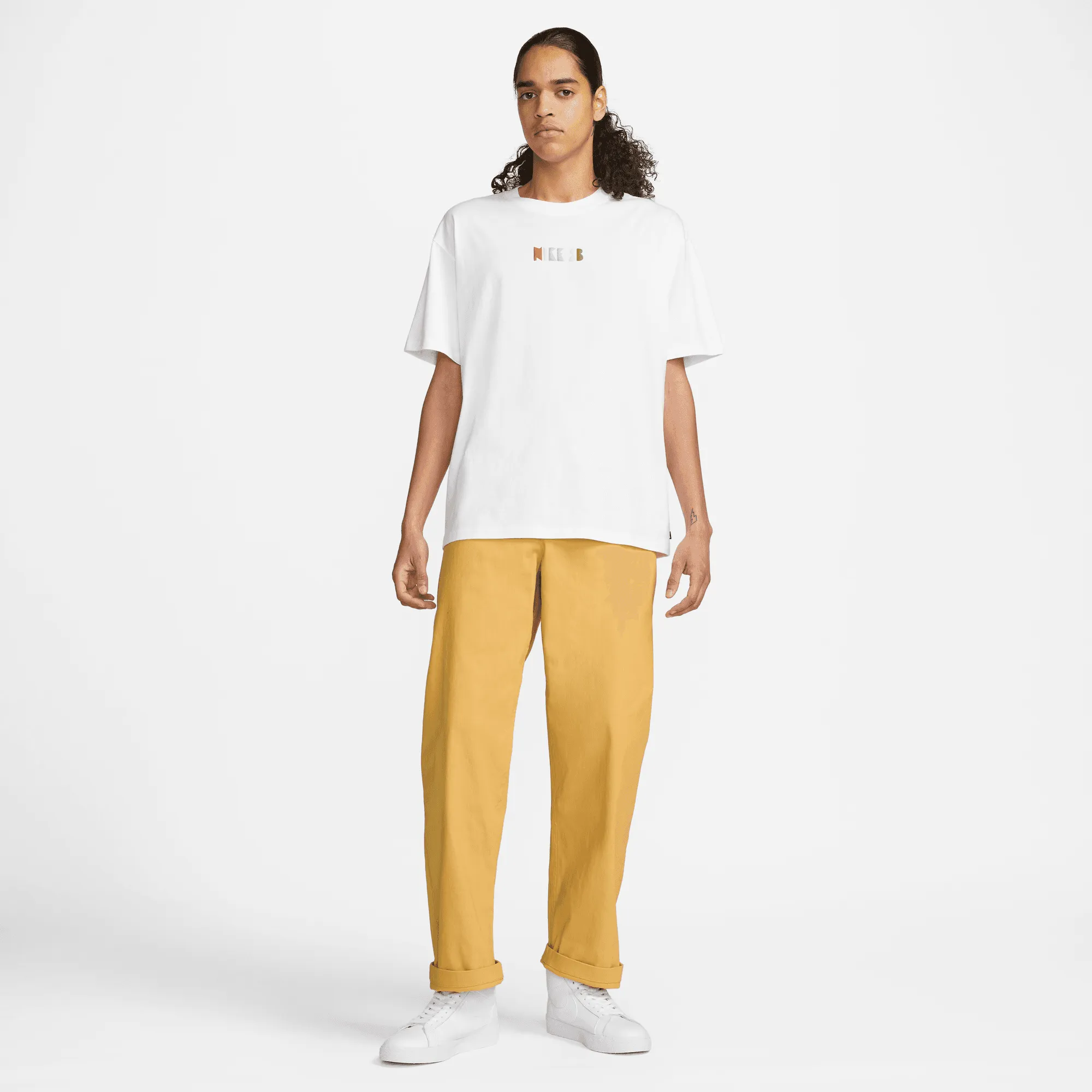 Nike SB Loose-Fit Skate Chino Pants Sanded Gold