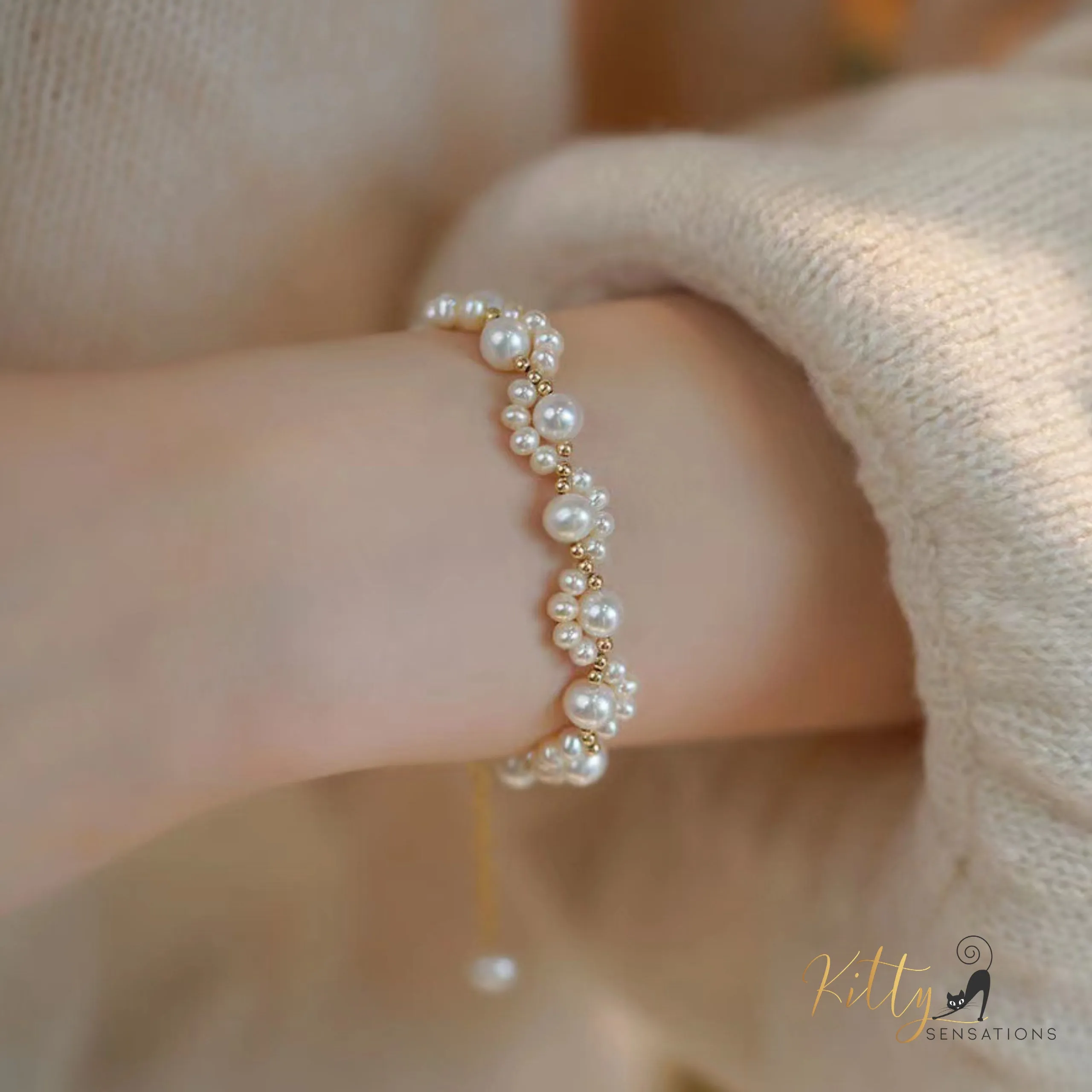 Pearly Kitty Paws Bracelet - Adjustable Length